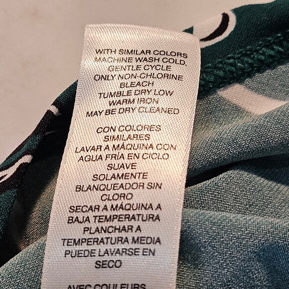 Women's White House Black Market Flair Sleeve Top, Size Med. - Picture 6 of 9